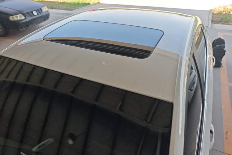 Used Chevrolet Monza 2022 320 Automatic Enjoyment Sunroof Version Roof