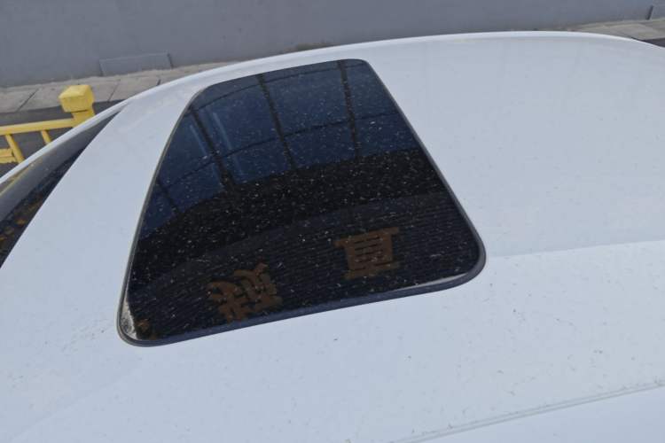 Used Chevrolet Monza 2022 320 Automatic Enjoyment Sunroof Version Roof