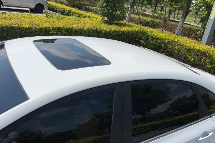 Used Chevrolet Monza 2022 320 Automatic Enjoyment Sunroof Version Roof