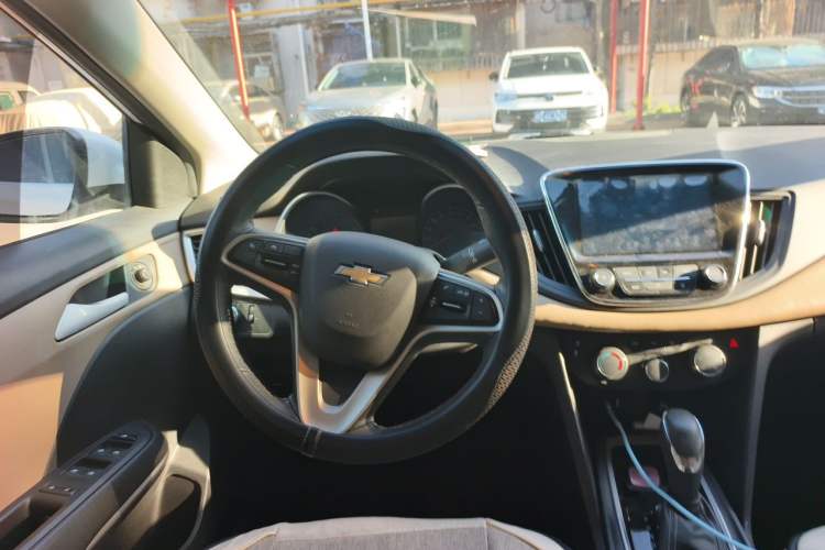 Used Chevrolet Monza 2022 320 Automatic Enjoyment Sunroof Version Steering Wheel