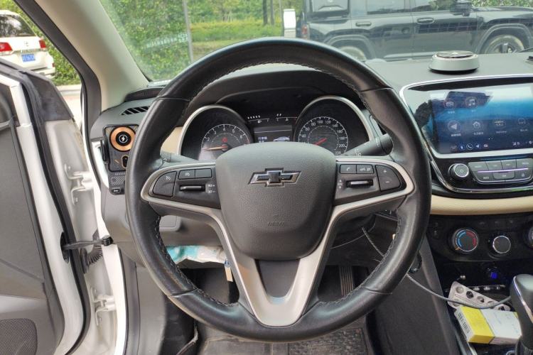 Used Chevrolet Monza 2022 320 Automatic Enjoyment Sunroof Version Steering Wheel