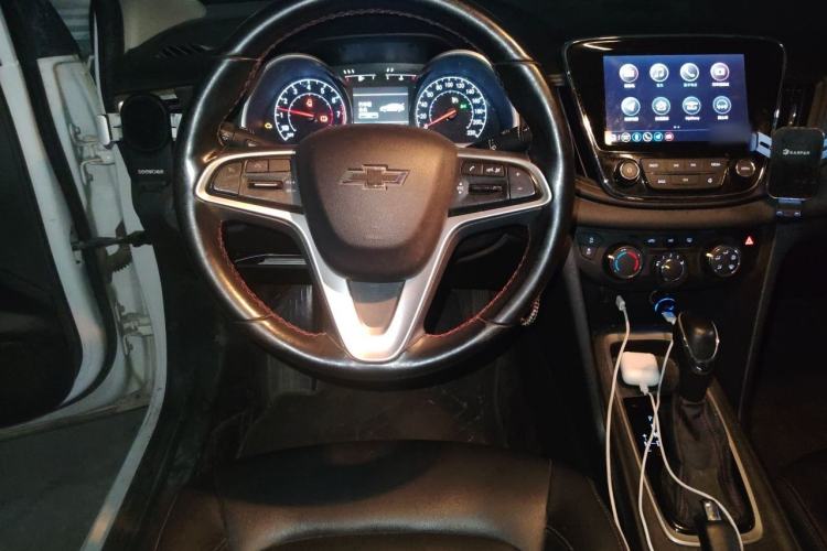 Used Chevrolet Monza 2022 Light Hybrid Redline 320T Dual-Clutch Thrilling Edition Steering Wheel