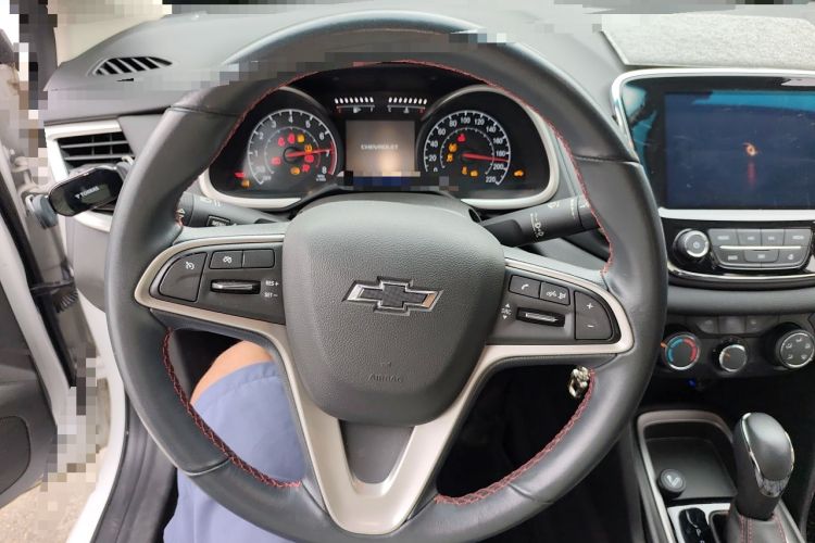 Used Chevrolet Monza 2022 Light Hybrid Redline 320T Dual-Clutch Thrilling Edition Steering Wheel