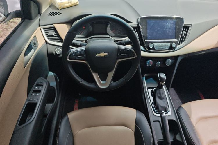Used Chevrolet Monza 2022 320 Automatic Enjoyment Sunroof Version Steering Wheel