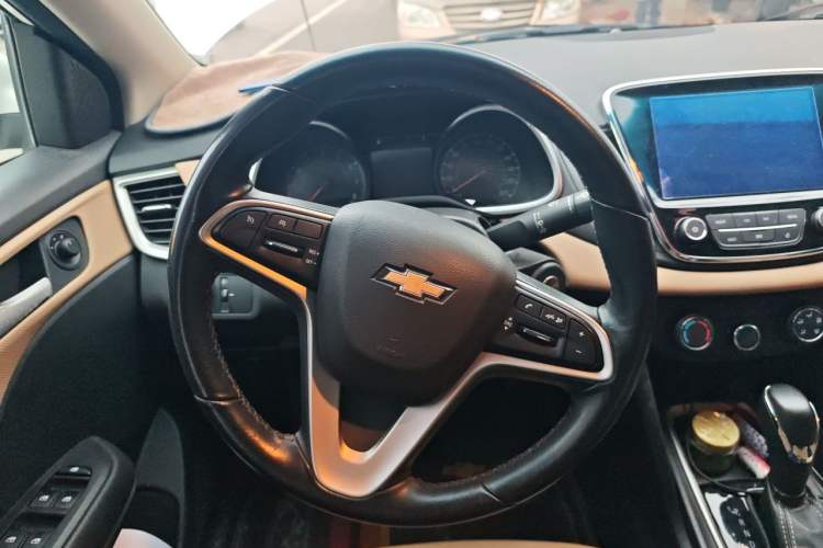 Used Chevrolet Monza 2022 320 Automatic Enjoyment Sunroof Version Steering Wheel