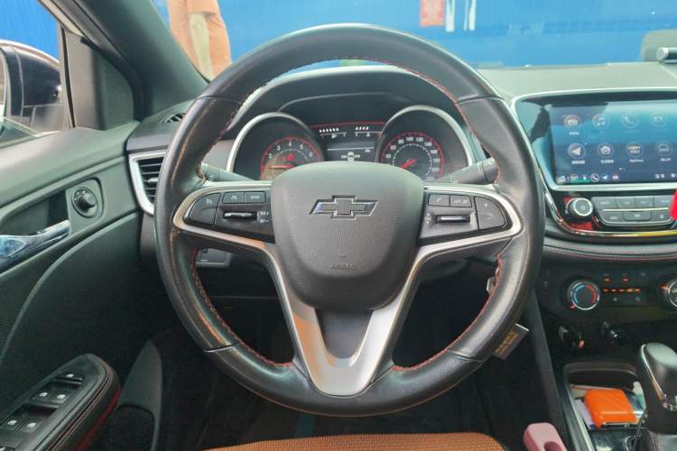 Used Chevrolet Monza 2022 320 Automatic Enjoyment Sunroof Version Steering Wheel