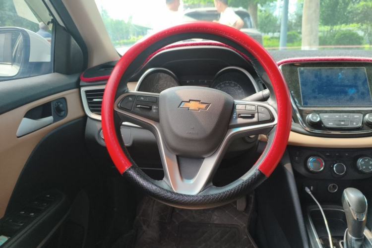 Used Chevrolet Monza 2022 320 Automatic Enjoyment Sunroof Version Steering Wheel