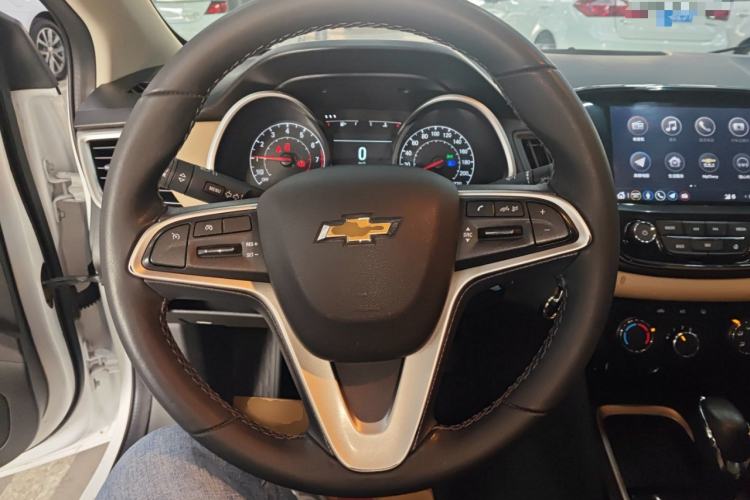 Used Chevrolet Monza 2022 320 Automatic Enjoyment Sunroof Version Steering Wheel