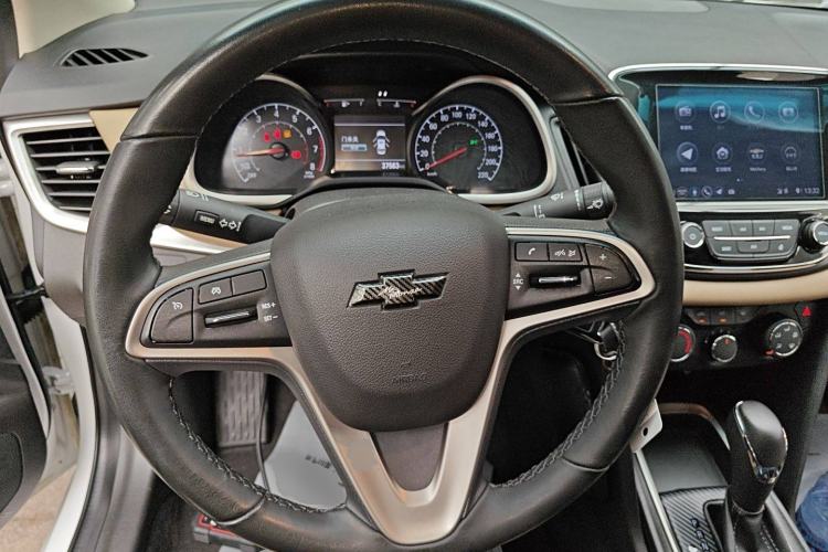 Used Chevrolet Monza 2022 320 Automatic Enjoyment Sunroof Version Steering Wheel