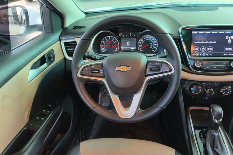 Used Chevrolet Monza 2022 320 Automatic Enjoyment Sunroof Version Steering Wheel