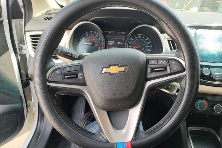 Used Chevrolet Monza 2022 320 Automatic Enjoyment Sunroof Version Steering Wheel