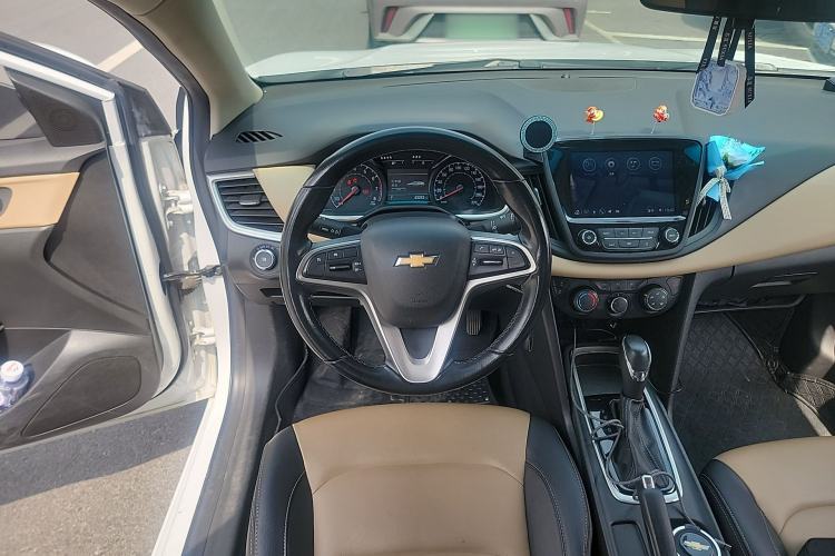 Used Chevrolet Monza 2022 320 Automatic Enjoyment Sunroof Version Steering Wheel