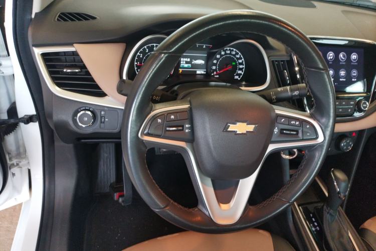 Used Chevrolet Monza 2022 320 Automatic Enjoyment Sunroof Version Steering Wheel