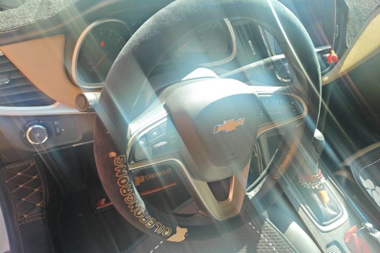 Used Chevrolet Monza 2022 320 Automatic Enjoyment Sunroof Version Steering Wheel