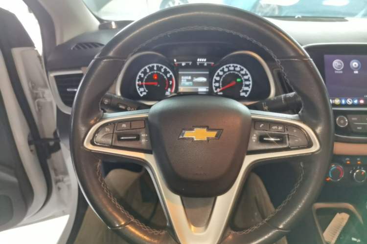 Used Chevrolet Monza 2022 320 Automatic Enjoyment Sunroof Version Steering Wheel