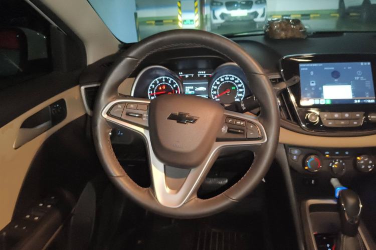 Used Chevrolet Monza 2022 320 Automatic Enjoyment Sunroof Version Steering Wheel