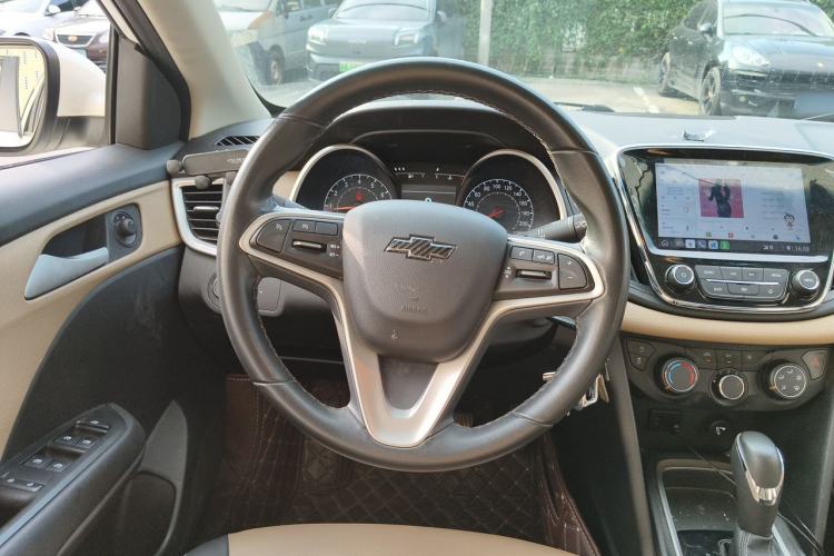 Used Chevrolet Monza 2022 320 Automatic Enjoyment Sunroof Version Steering Wheel