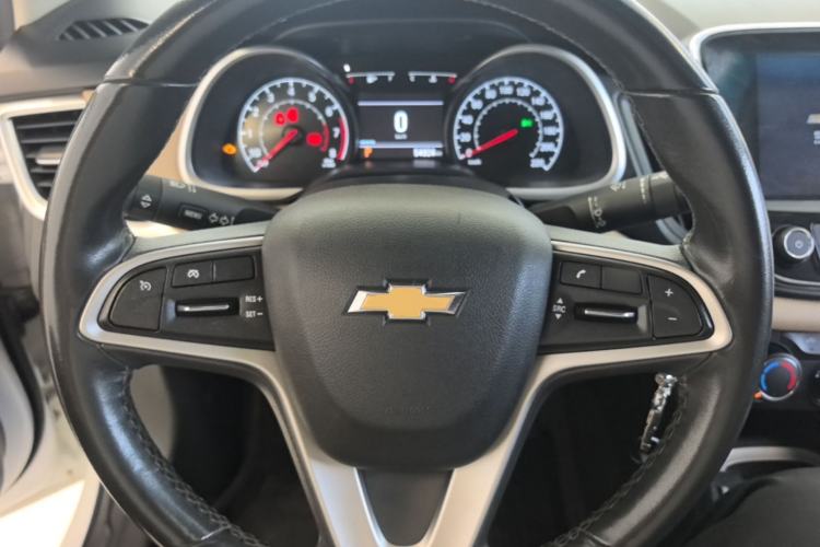 Used Chevrolet Monza 2022 320 Automatic Enjoyment Sunroof Version Steering Wheel