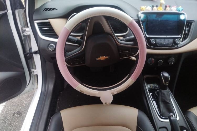 Used Chevrolet Monza 2022 320 Automatic Enjoyment Sunroof Version Steering Wheel