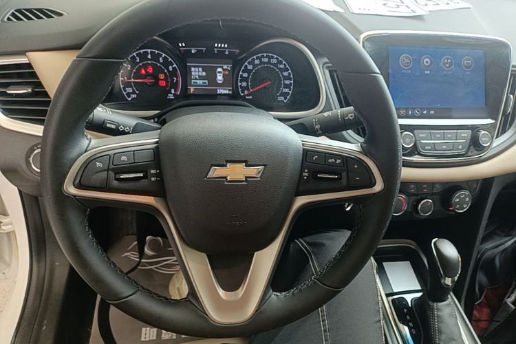 Used Chevrolet Monza 2022 320 Automatic Enjoyment Sunroof Version Steering Wheel