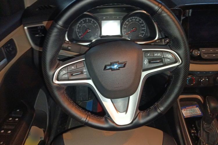 Used Chevrolet Monza 2022 320 Automatic Enjoyment Sunroof Version Steering Wheel