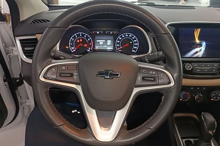 Used Chevrolet Monza 2022 320 Automatic Enjoyment Sunroof Version Steering Wheel
