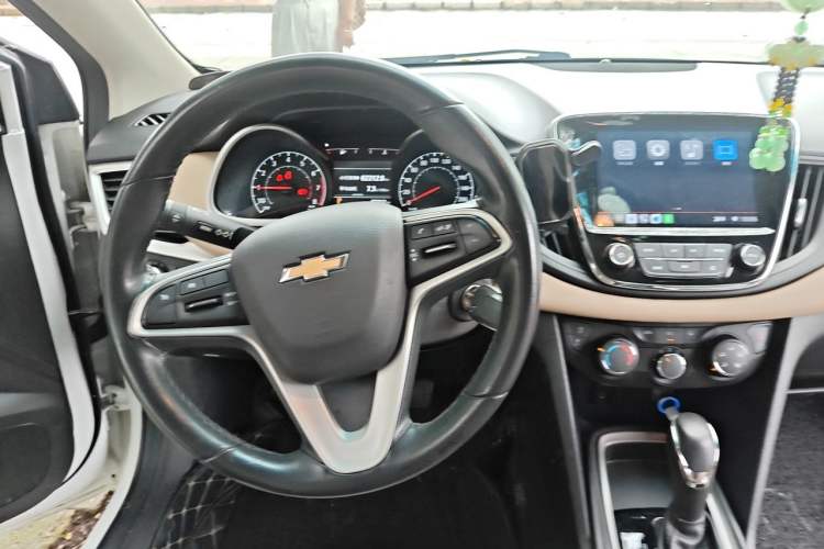 Used Chevrolet Monza 2022 320 Automatic Enjoyment Sunroof Version Steering Wheel
