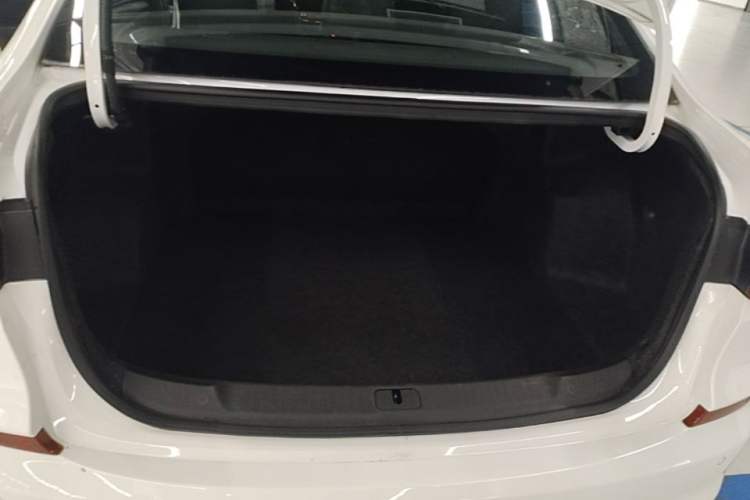 Used Chevrolet Monza 2022 Light Hybrid RS 330T Automatic Comfort Edition Trunk