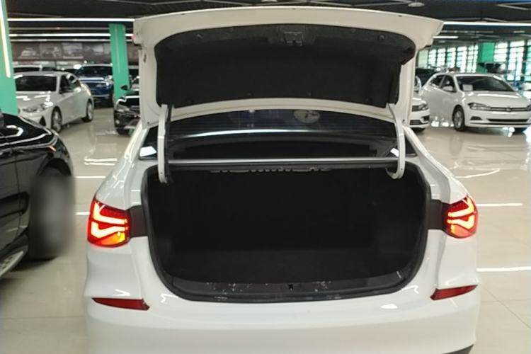 Used Chevrolet Monza 2022 320 Automatic Enjoyment Sunroof Version Trunk