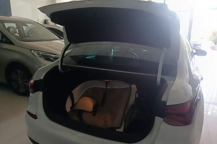 Used Chevrolet Monza 2022 320 Automatic Enjoyment Sunroof Version Trunk