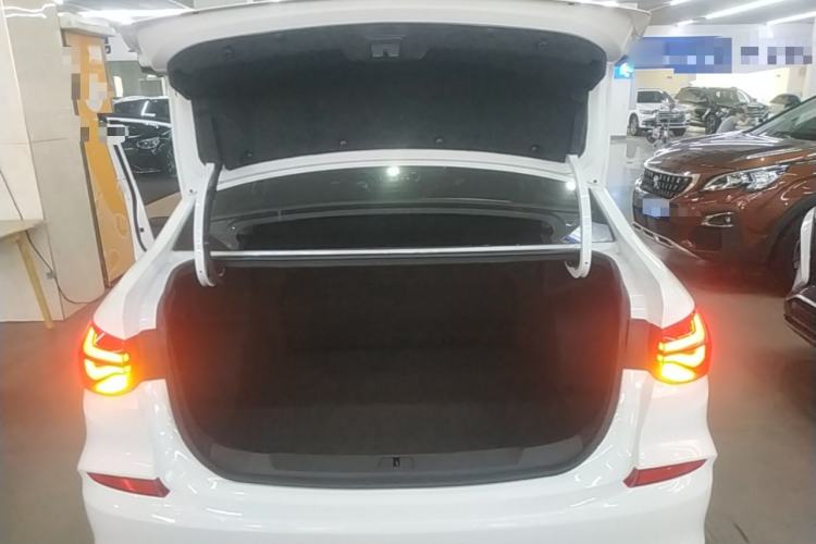 Used Chevrolet Monza 2022 320 Automatic Enjoyment Sunroof Version Trunk