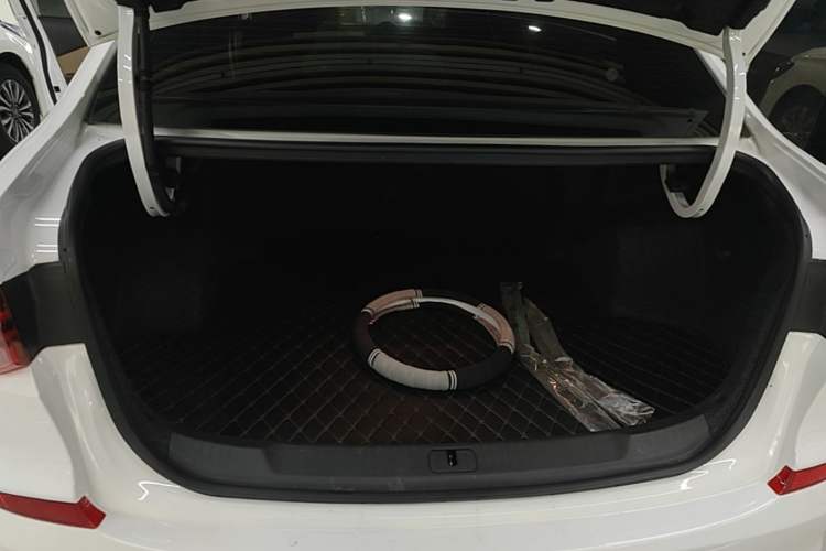 Used Chevrolet Monza 2022 320 Automatic Enjoyment Sunroof Version Trunk