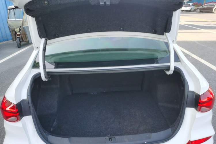 Used Chevrolet Monza 2022 320 Automatic Enjoyment Sunroof Version Trunk