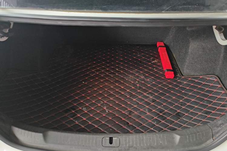 Used Chevrolet Monza 2022 320 Automatic Enjoyment Edition Trunk