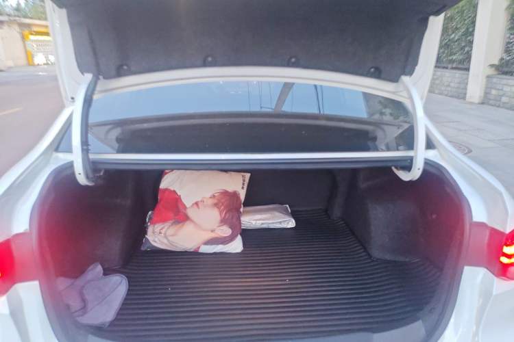 Used Chevrolet Monza 2022 320 Automatic Enjoyment Sunroof Version Trunk