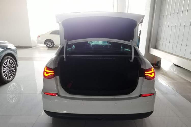 Used Chevrolet Monza 2022 320 Automatic Enjoyment Sunroof Version Trunk