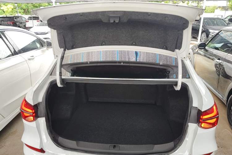 Used Chevrolet Monza 2022 Light Hybrid RS 330T Automatic Comfort Edition Trunk