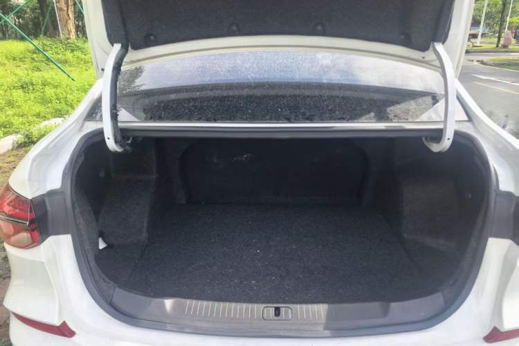 Used Chevrolet Monza 2022 Light Hybrid RS 330T Automatic Comfort Edition Trunk