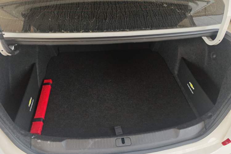 Used Chevrolet Monza 2022 Light Hybrid RS 330T Automatic Comfort Edition Trunk