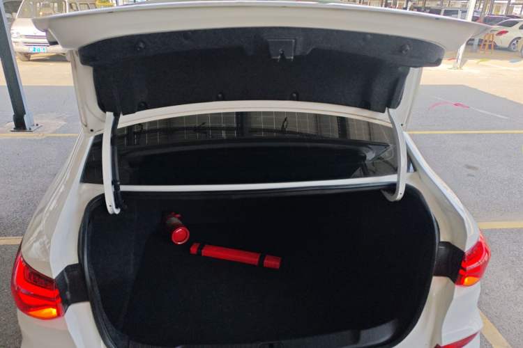 Used Chevrolet Monza 2022 320 Automatic Enjoyment Sunroof Version Trunk