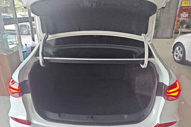 Used Chevrolet Monza 2022 320 Automatic Enjoyment Sunroof Version Trunk