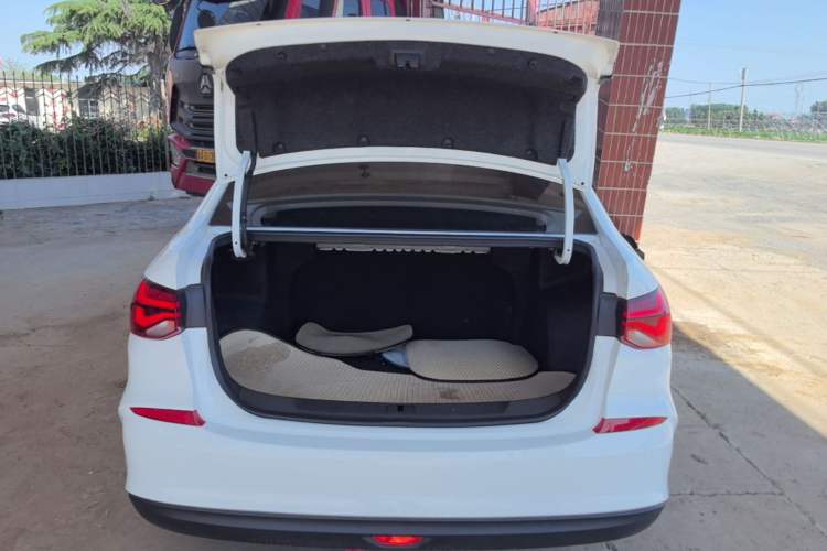 Used Chevrolet Monza 2022 320 Automatic Enjoyment Sunroof Version Trunk