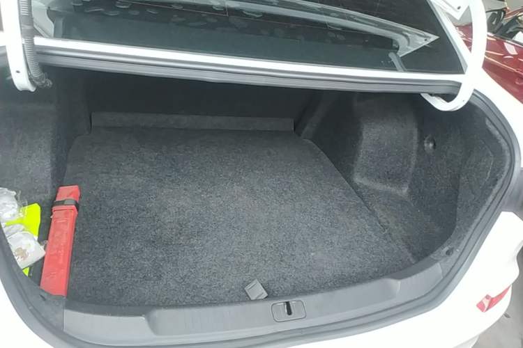 Used Chevrolet Monza 2022 320 Automatic Enjoyment Sunroof Version Trunk