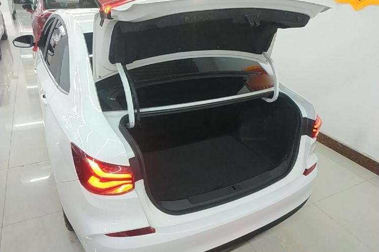 Used Chevrolet Monza 2022 320 Automatic Enjoyment Sunroof Version Trunk