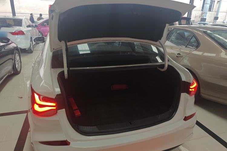 Used Chevrolet Monza 2022 320 Automatic Enjoyment Sunroof Version Trunk