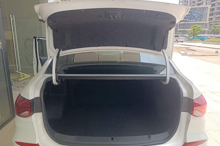 Used Chevrolet Monza 2022 320 Automatic Enjoyment Sunroof Version Trunk