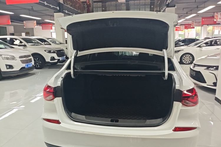 Used Chevrolet Monza 2022 320 Automatic Enjoyment Sunroof Version Trunk
