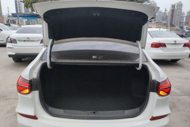 Used Chevrolet Monza 2022 Light Hybrid RS 330T Automatic Comfort Edition Trunk