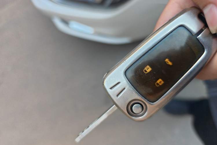 Used Chevrolet Monza 2022 320 Automatic Enjoyment Sunroof Version Vehicle Key