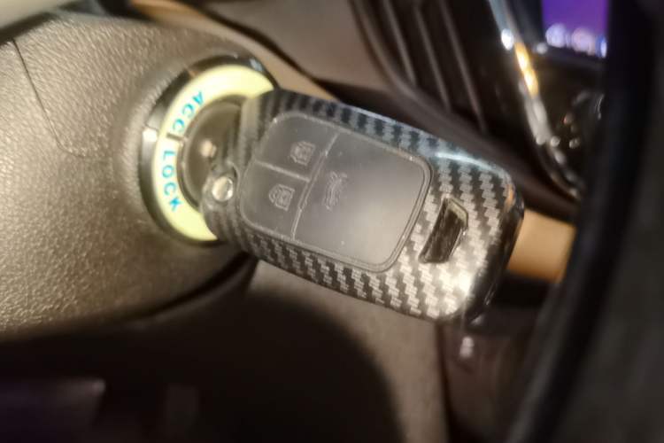 Used Chevrolet Monza 2022 320 Automatic Enjoyment Sunroof Version Vehicle Key